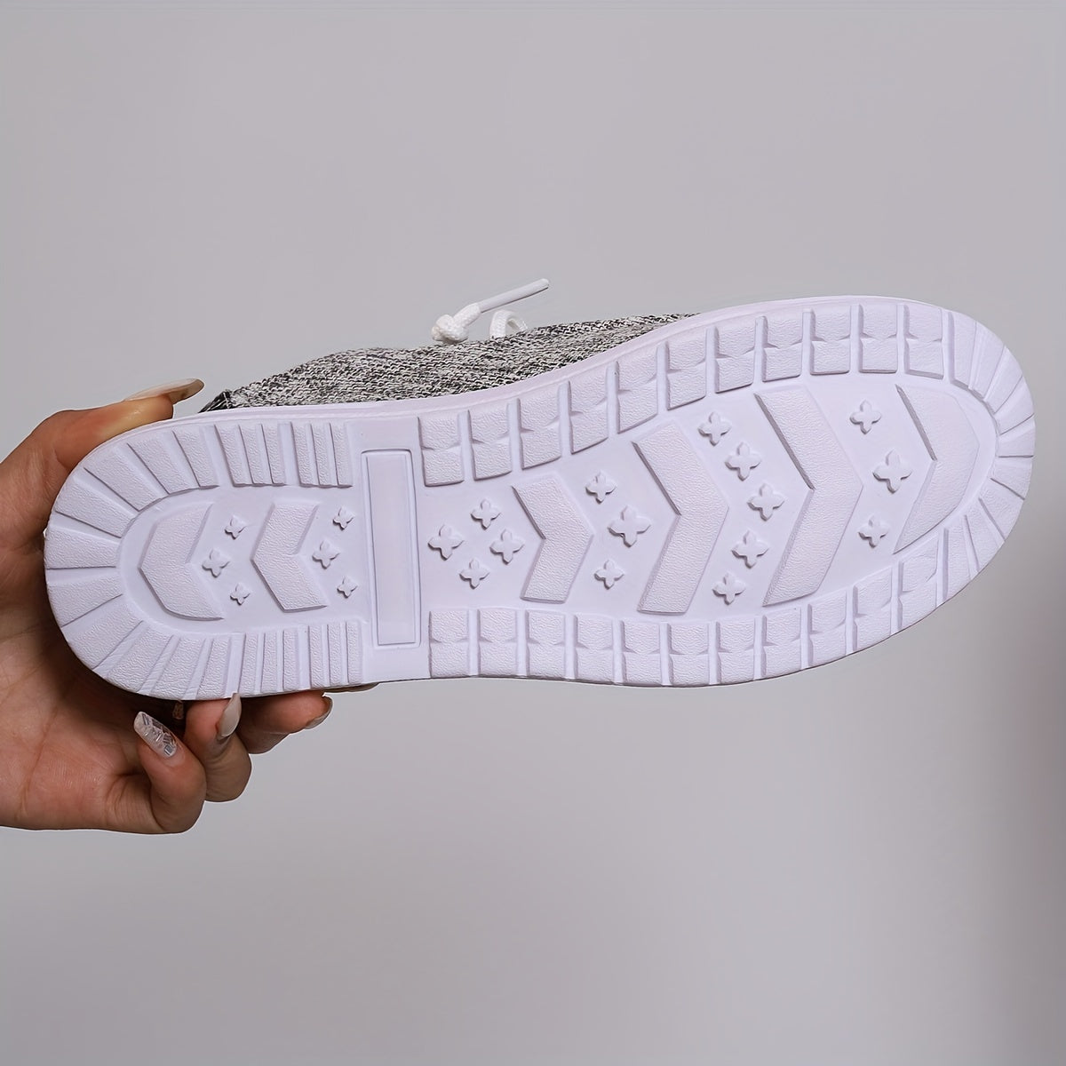 Women's Solid Low Top Sneakers Lightweight Casual Walking Shoes