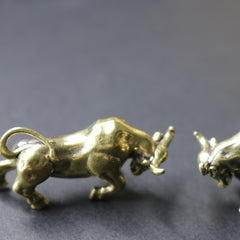 Brass Muscle Bullfighting Model Small Ornaments