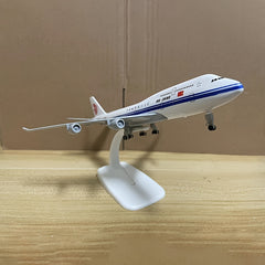 Alloy Passenger Plane Model International 747-400 with Landing Gear