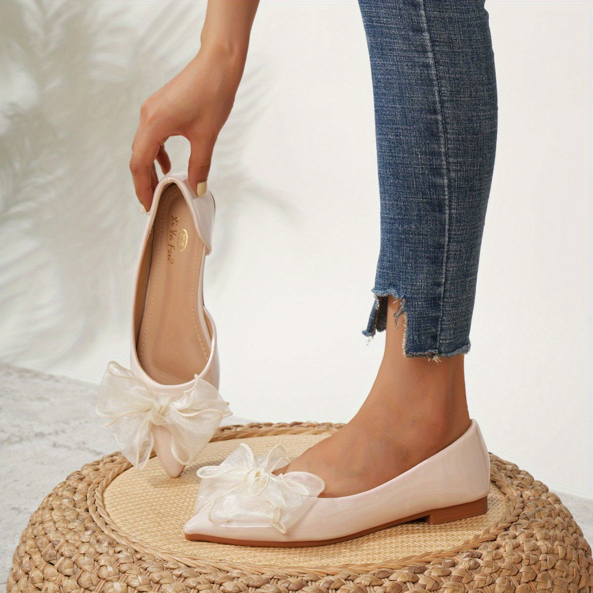Women's Lace Bowknot Flats Pointed Toe Slip On Shoes