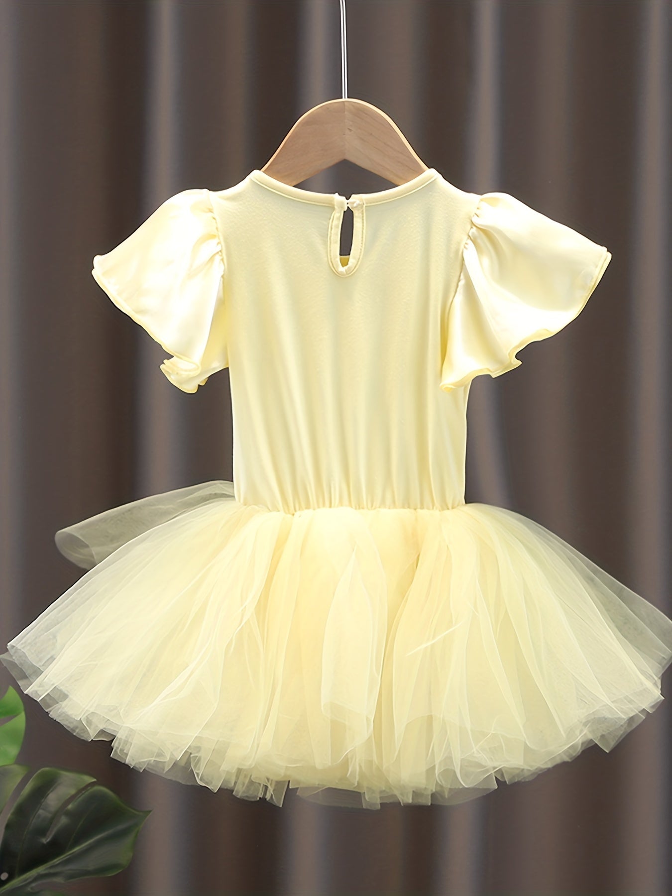 Girls Yellow Tulle Tutu Mesh Dress With Rhinestone Decoration
