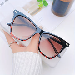 Retro Tortoiseshell Rivet Sunglasses UV400 Sun Shades