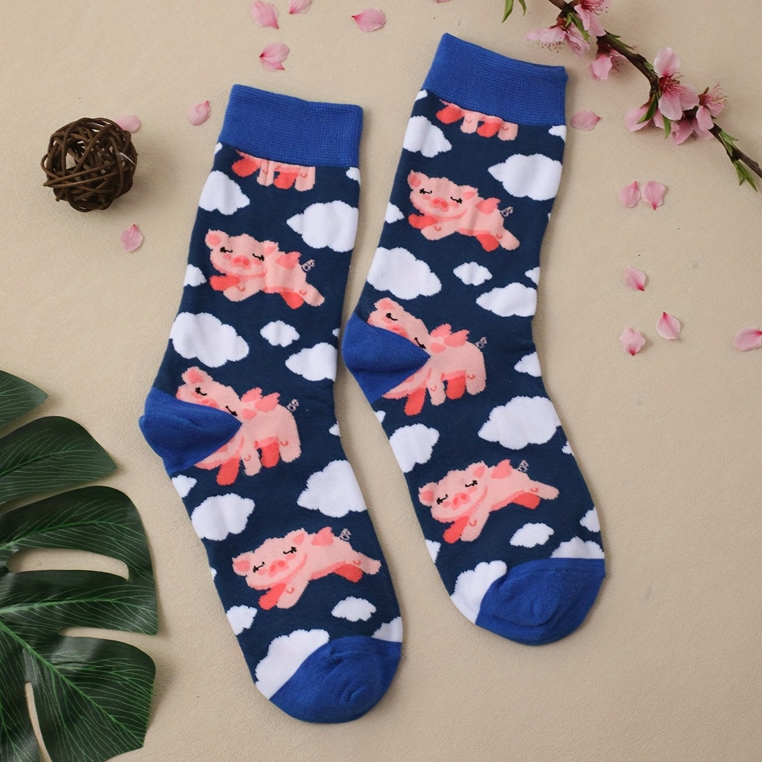 Cartoon Pig Print Crew Socks Women's Stockings