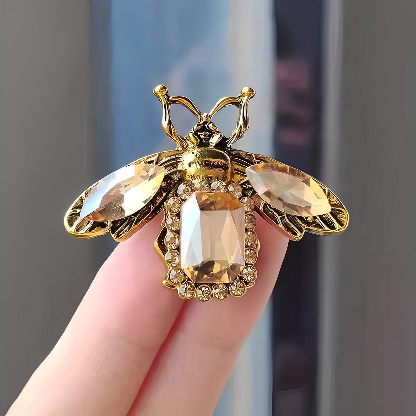 Crystal Insect Needle Retro Brooch - Bee Design