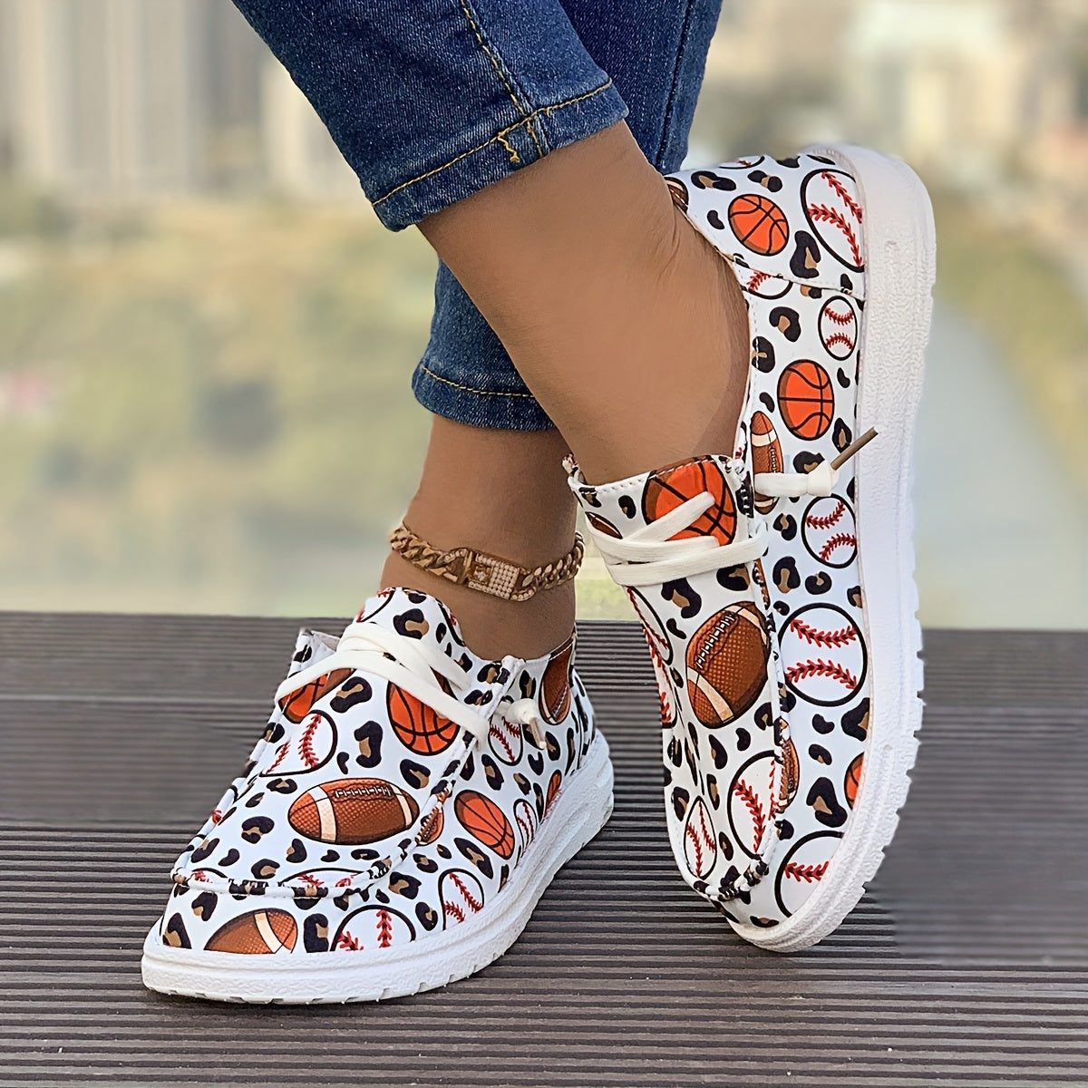 Women's Sports Pattern Lace-up Skate Shoes