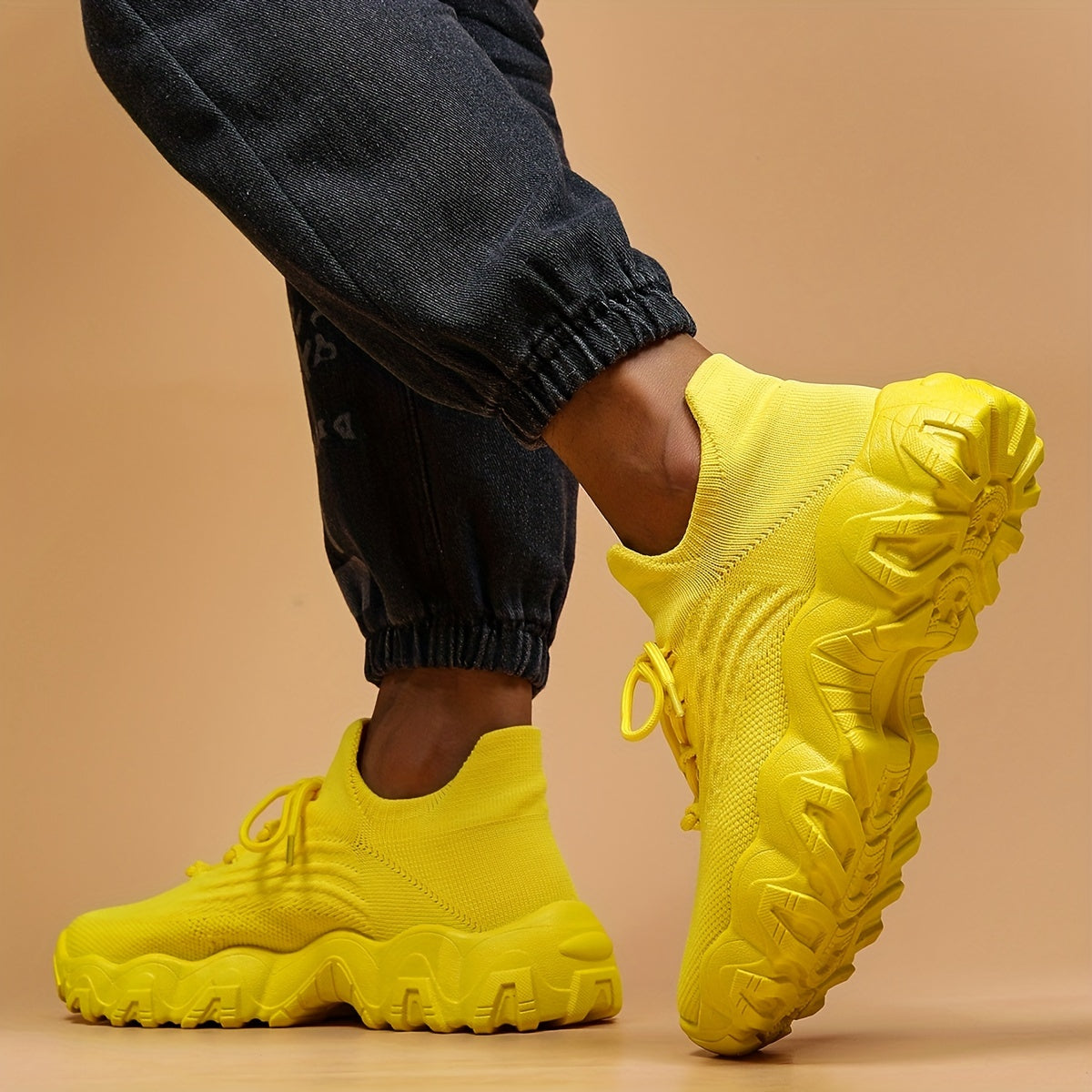 Men's Lace up Sneakers Athletic Shoes Breathable Running Basketball Gym