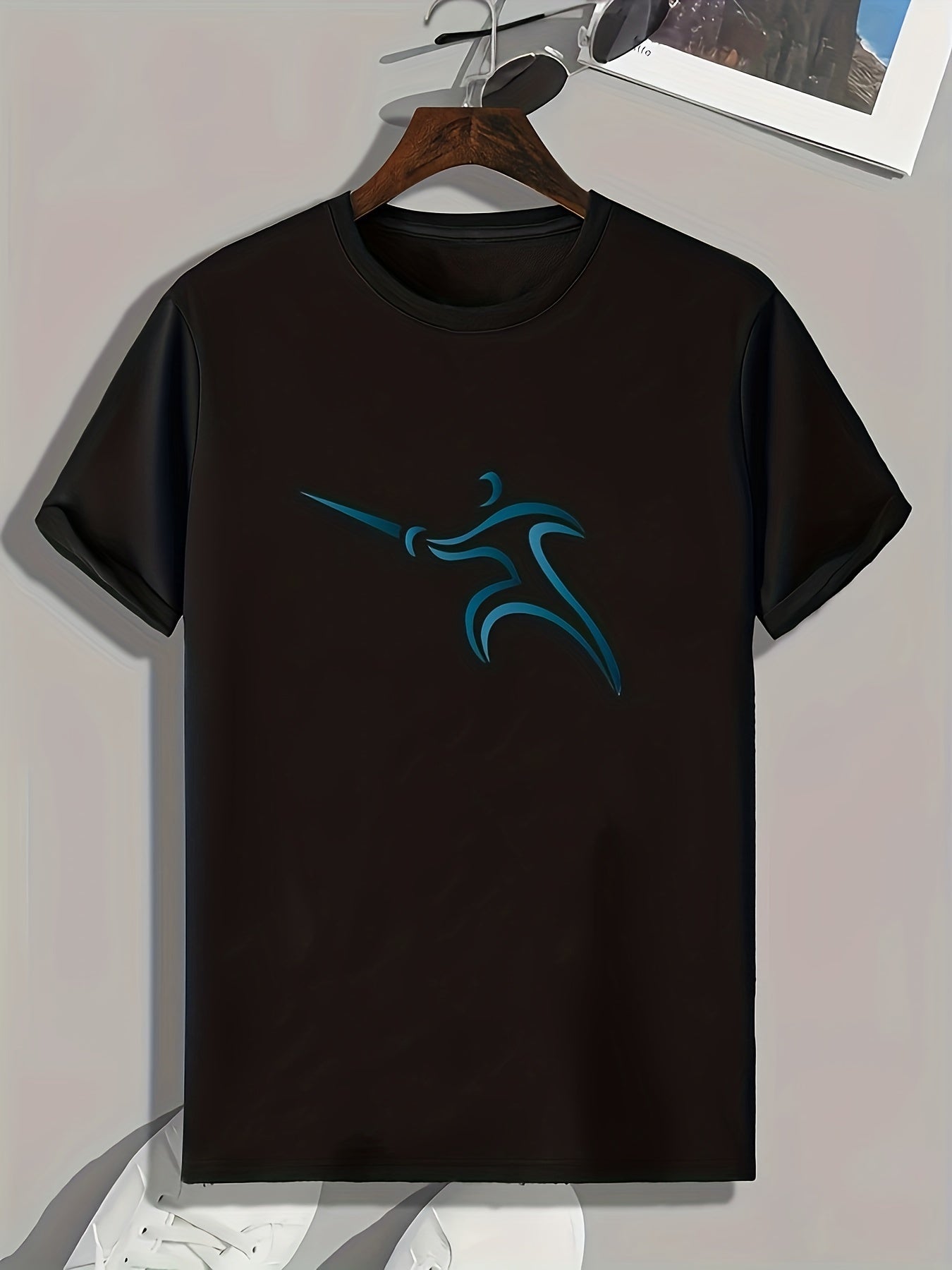 Fencer Print Men's Comfy Tshirt Active Stretch Tee For Summer