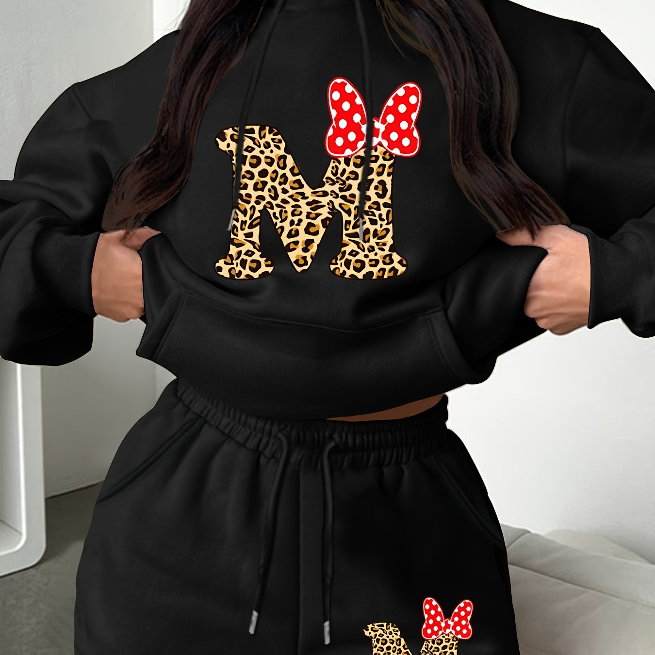 Women's Plus Letter & Bow Print Hoodie & Shorts Outfit Set