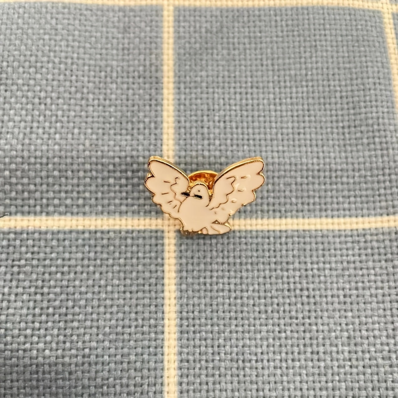 Children s Brooch Metal Pigeon Badge Couple Collar Pin Brooch Jewelry
