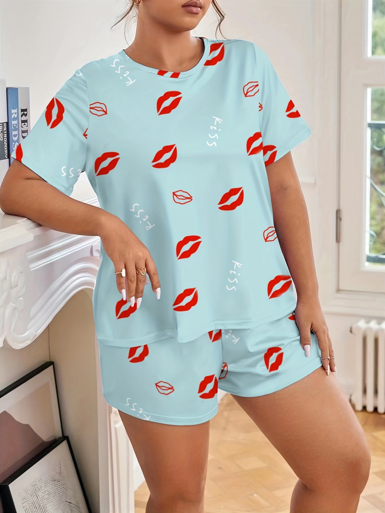 Kiss & Lips Print Tee & Shorts Comfort Loungewear Set
