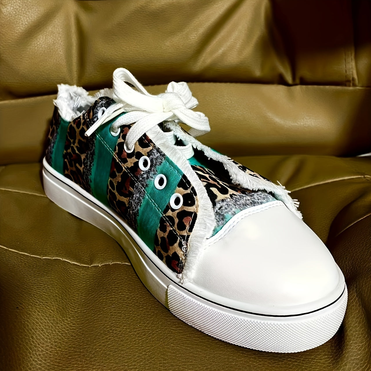Leopard Print Canvas Shoes Lace Up Low Top Sneakers