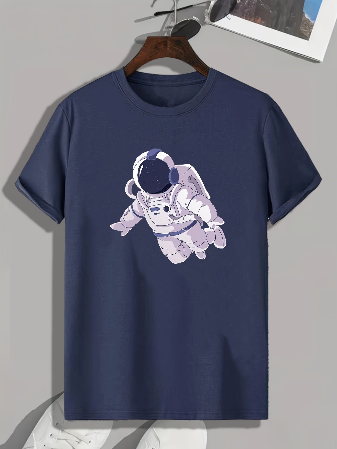 Men's Astronaut Print Slim Fit T-shirt