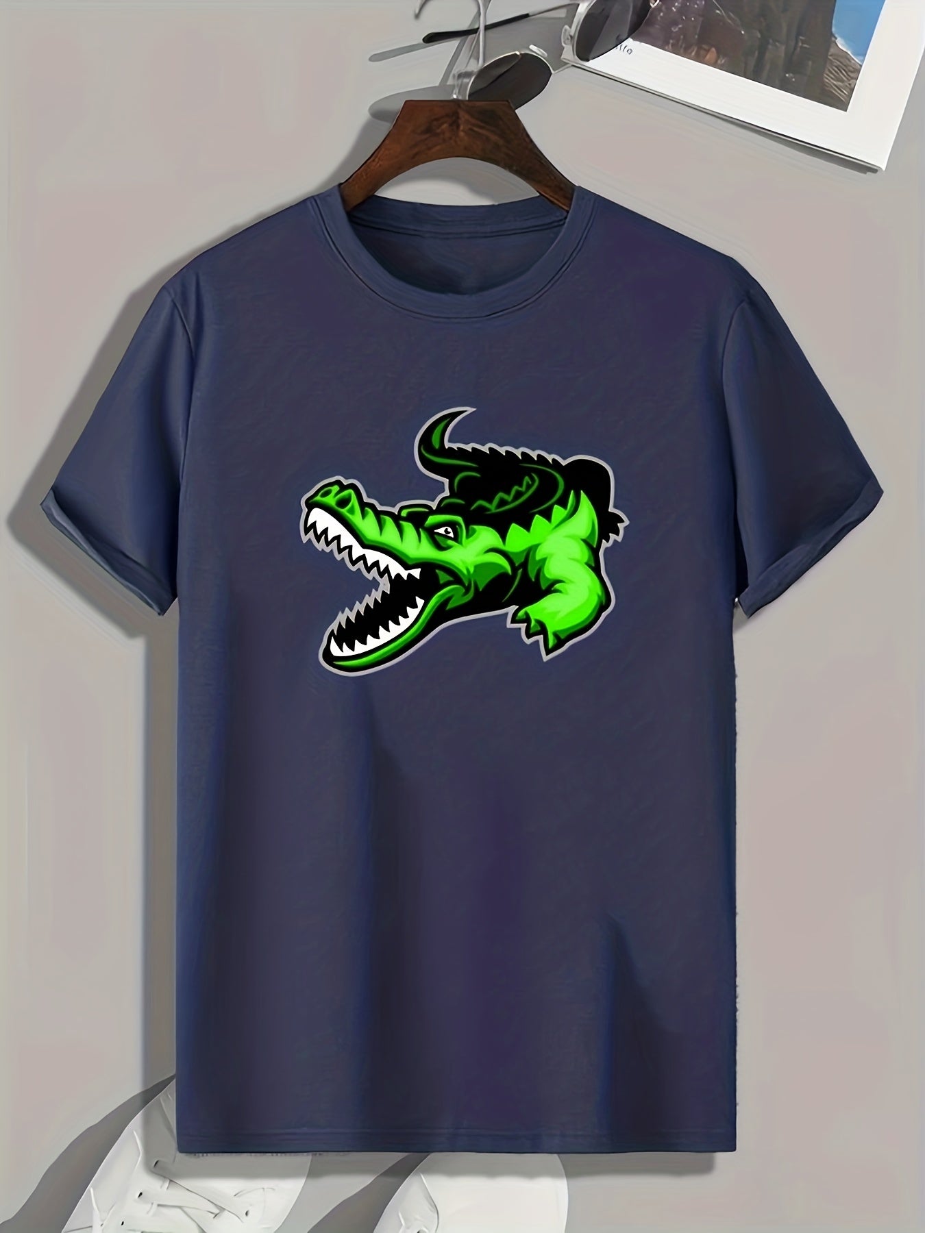 Crocodile Print Men's Sports T-shirt Comfy Tee for Outdoor Fitness Gift