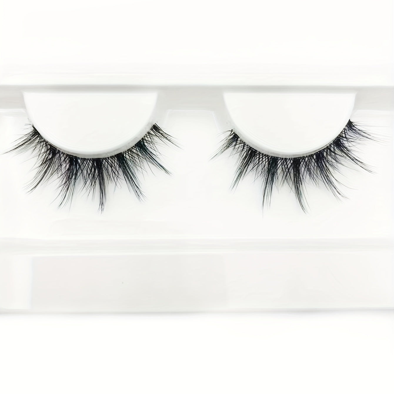 Natural Cross Style Lashes with Pointed Tail and Transparent Stalk