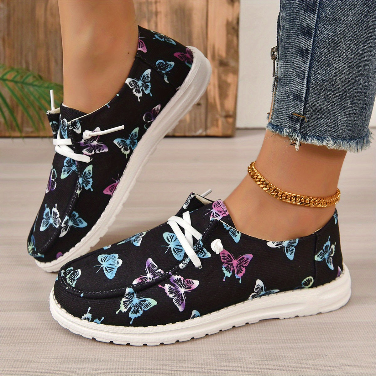 Colorful Butterfly Pattern Canvas Shoes Lightweight Lace Up Flats