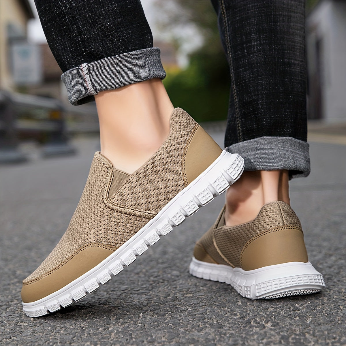Men's Lightweight Slip On Casual Shoes For Traveling Jogging