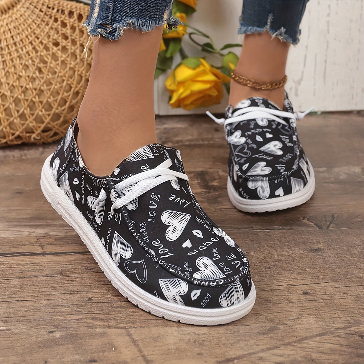 Women's Skateboard Shoes with Heart & Letter Pattern