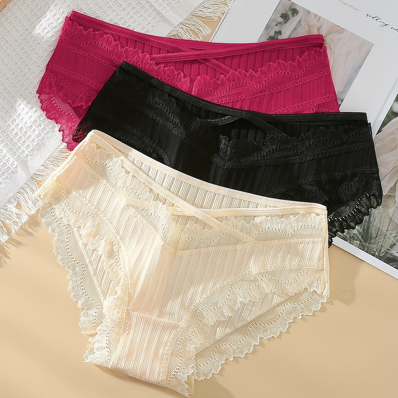 Contrast Lace Underwear Set
