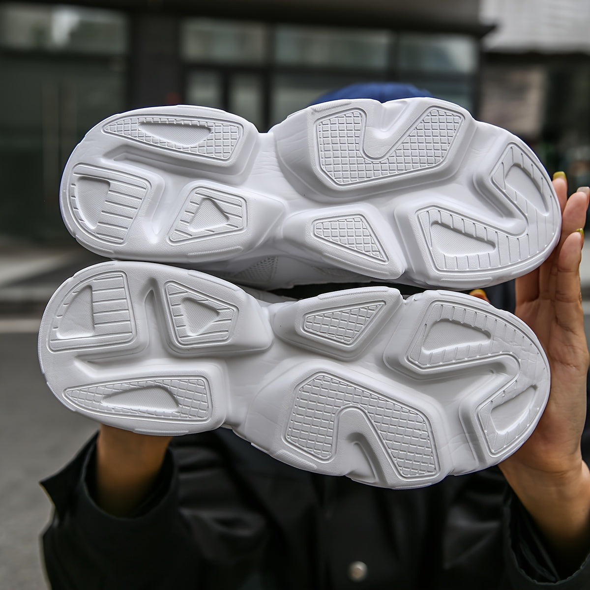 Women's Solid Mesh Sports Shoes Breathable Thick Soles Training Shoes