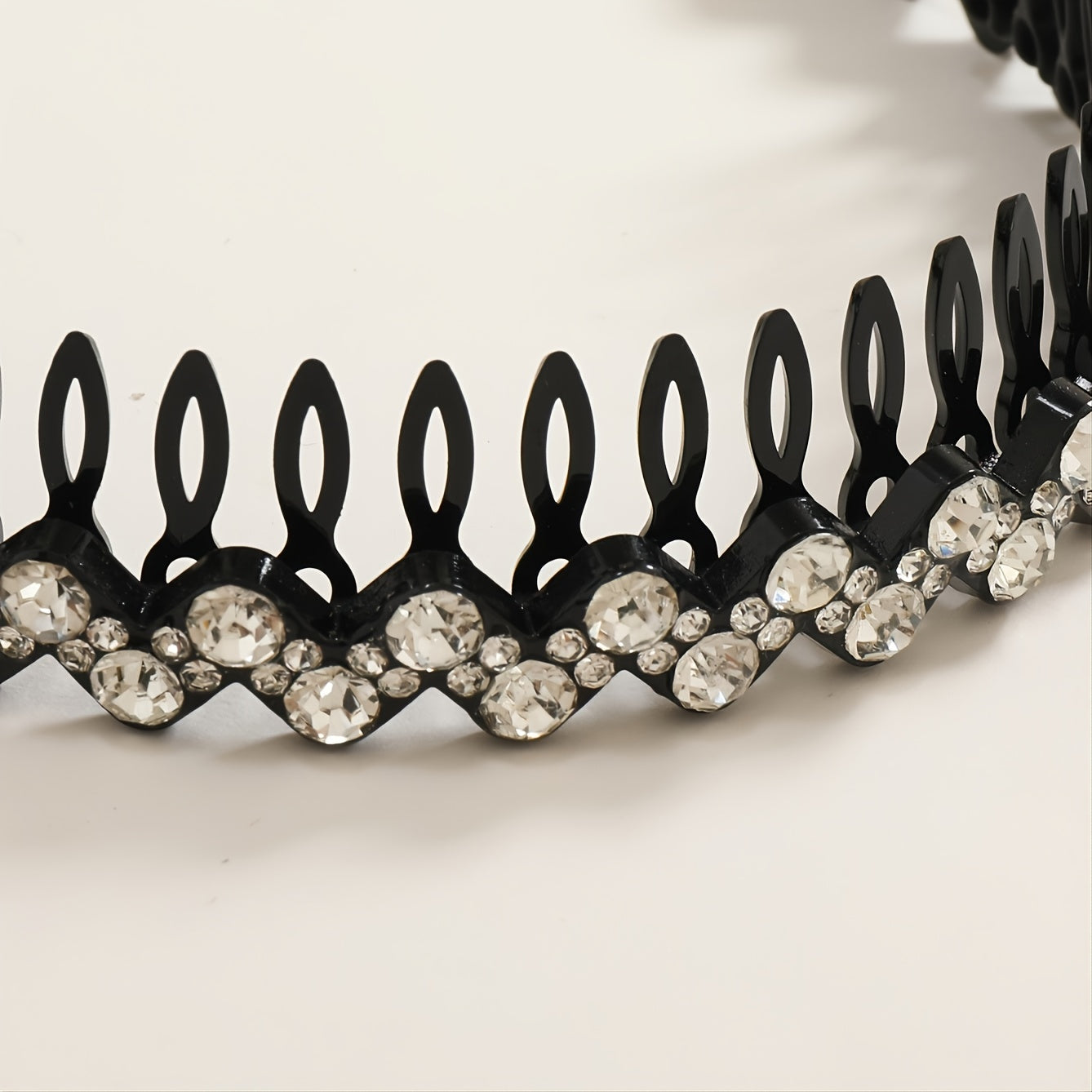 Wave Rhinestone And Crystal Teeth Comb Headband For Women