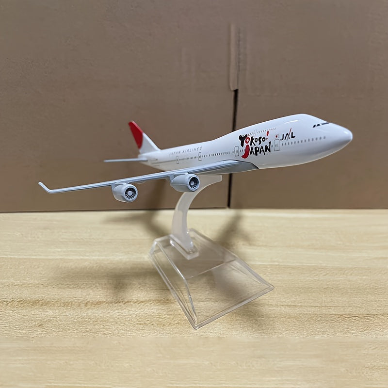 Japan Airlines 747 Alloy Aircraft Model Static Ornaments