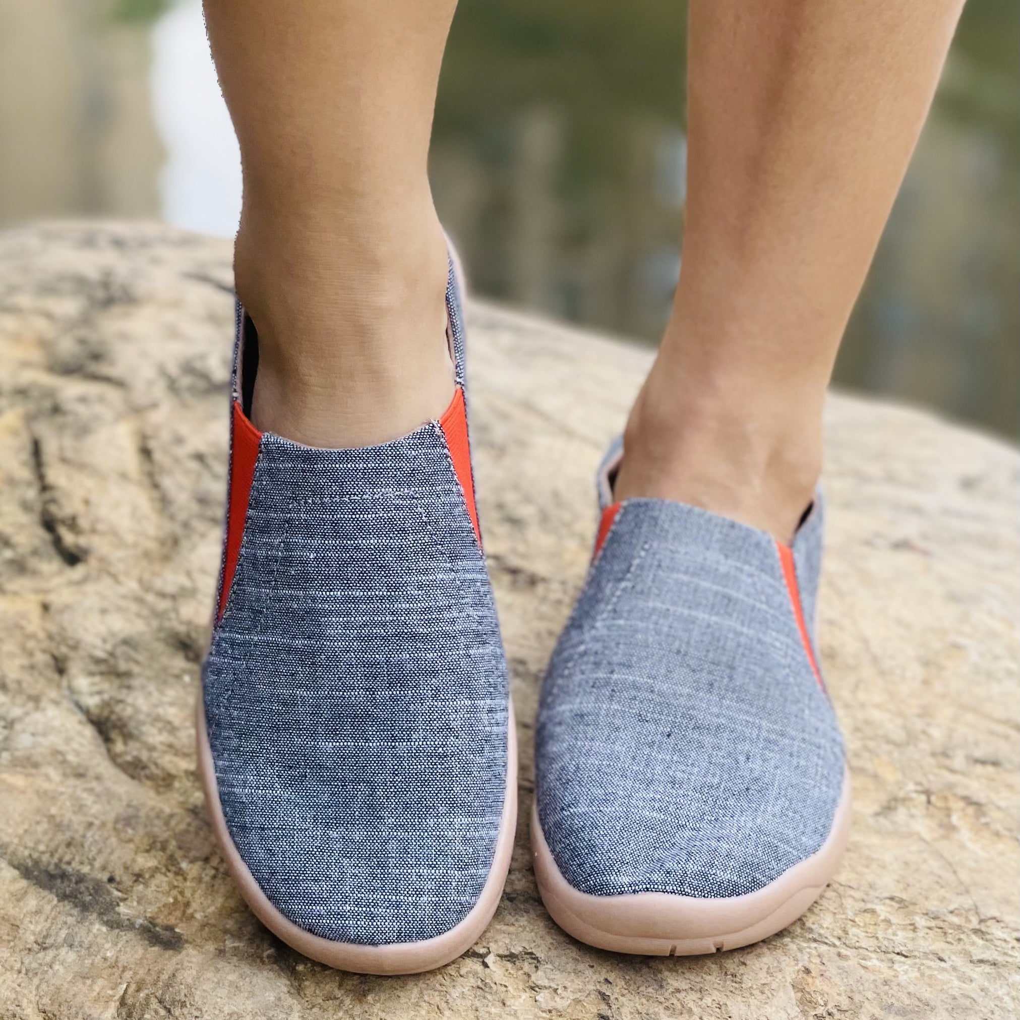 Women's Colorblock Flat Canvas Shoes Slip On Rubber Sole Comfy Travel Shoes