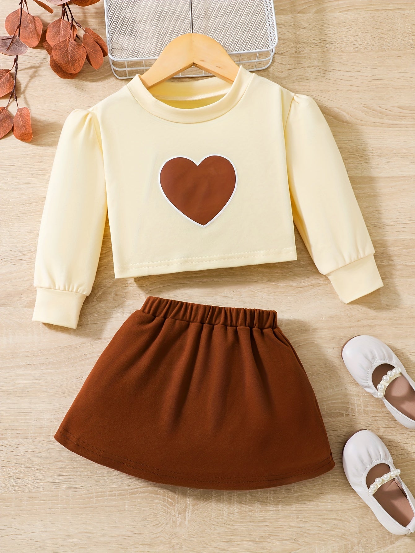 Heart Graphic Girl's 2pcs Long Sleeve Top & Skirt Set