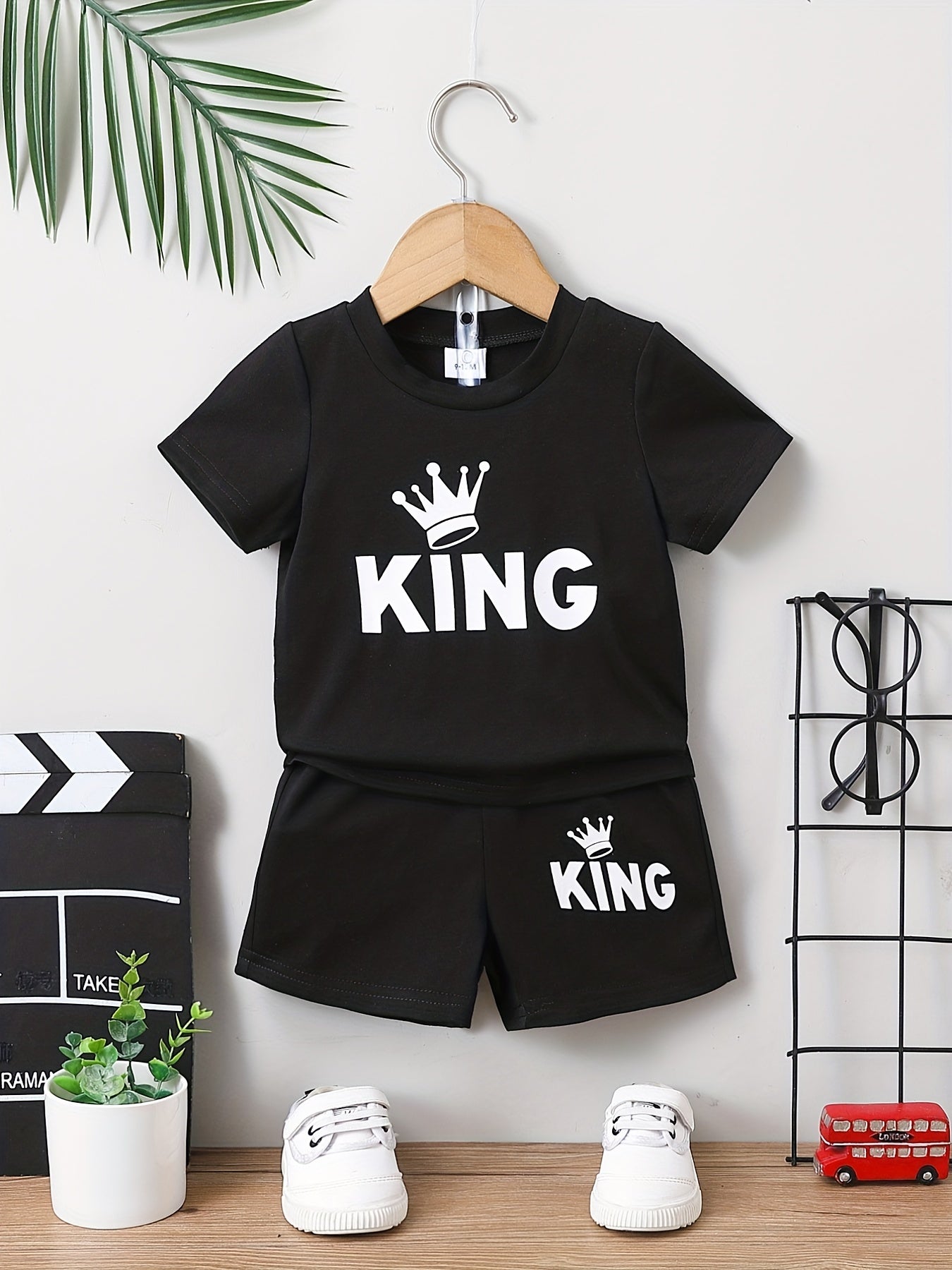 Crown Print T shirt & Shorts Boys 2pcs Set