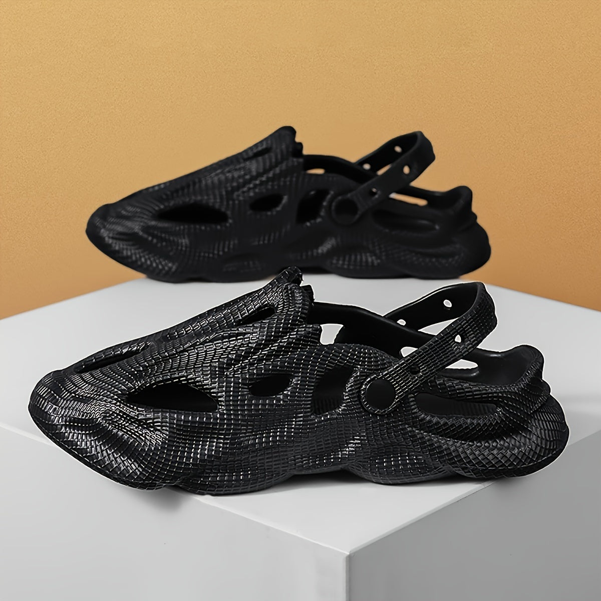 Men's Stylish Solid Clogs Breathable Lightweight Non slip Clogs
