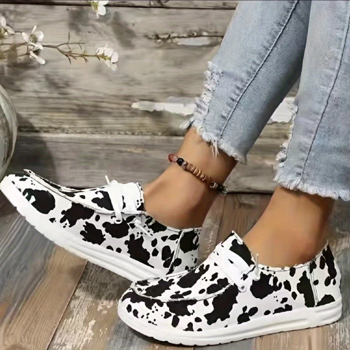 Women's Flower & Cow Pattern Canvas Loafers Lightweight Slip on Shoes