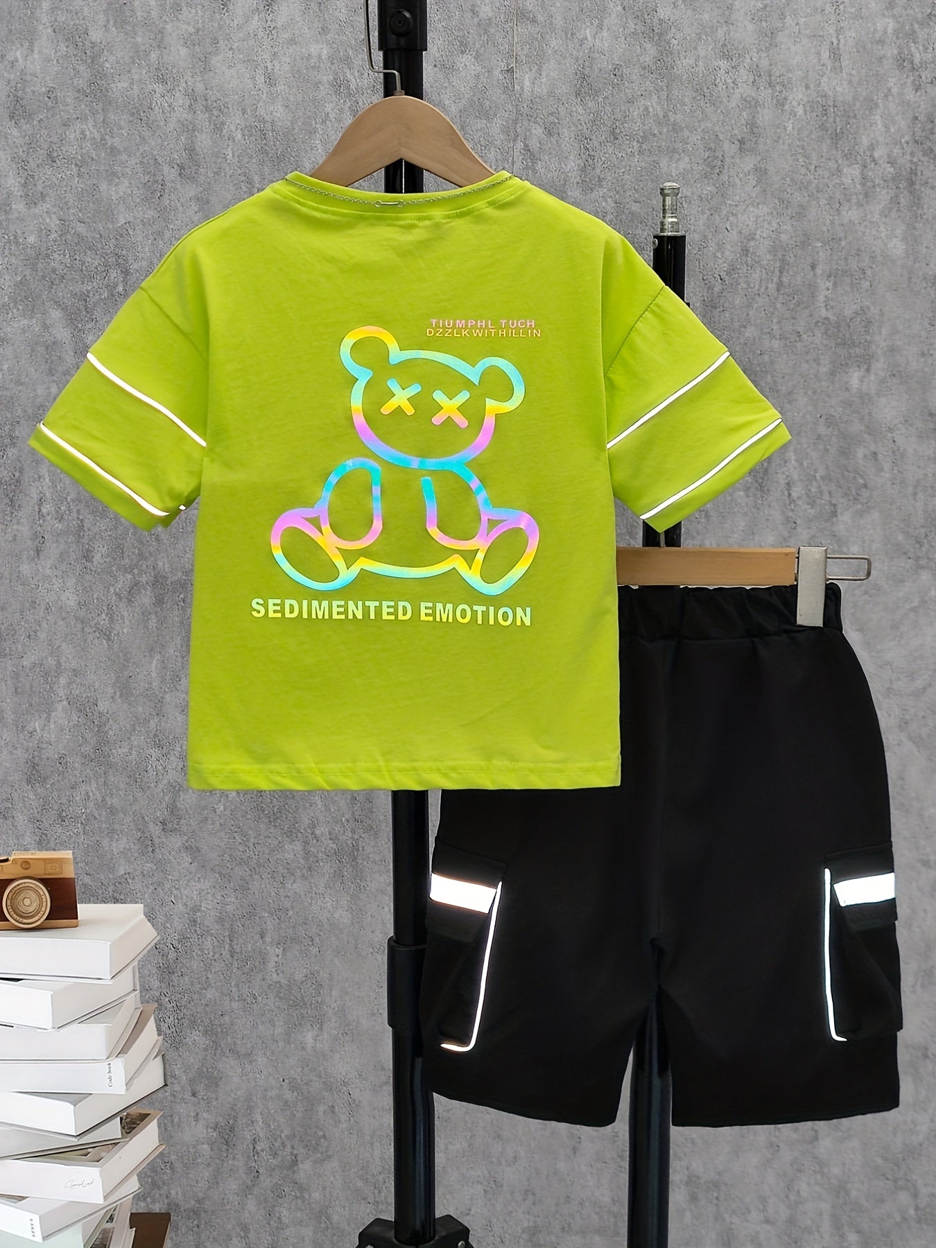 2pcs Boys Luminous Bear T-shirt & Shorts Summer Clothes Sets