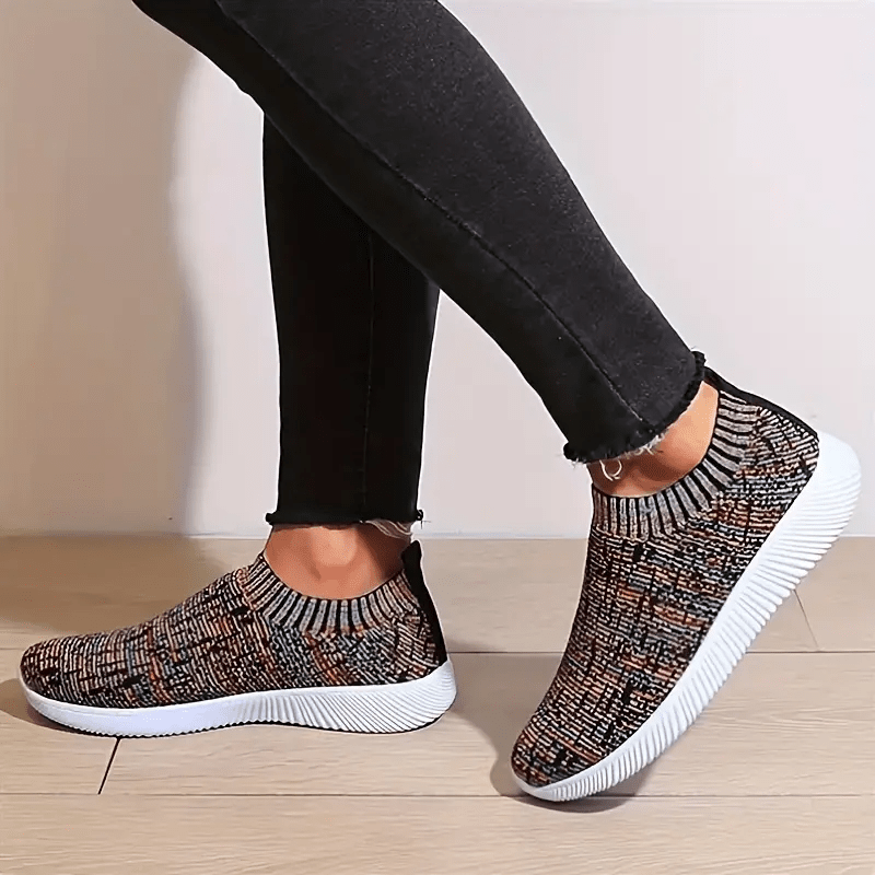 Men's Slip On Knitted Sneakers Outdoor Walking Shoes