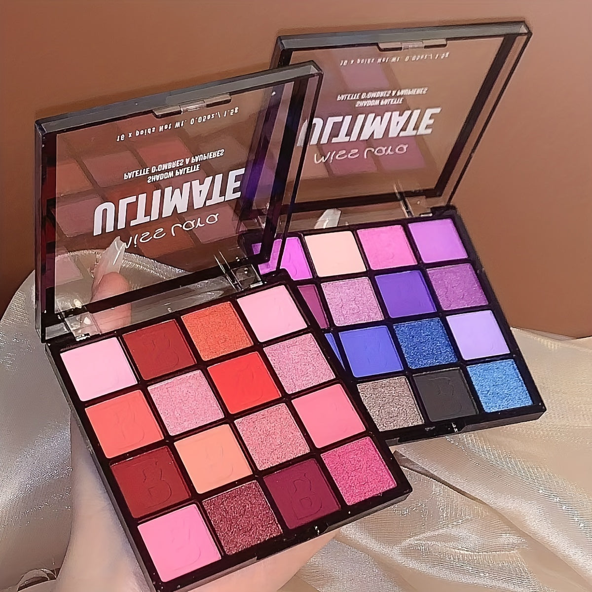 Colorful Eyeshadow Palette Matte Pearly Finish Pink Green Purple Blendable