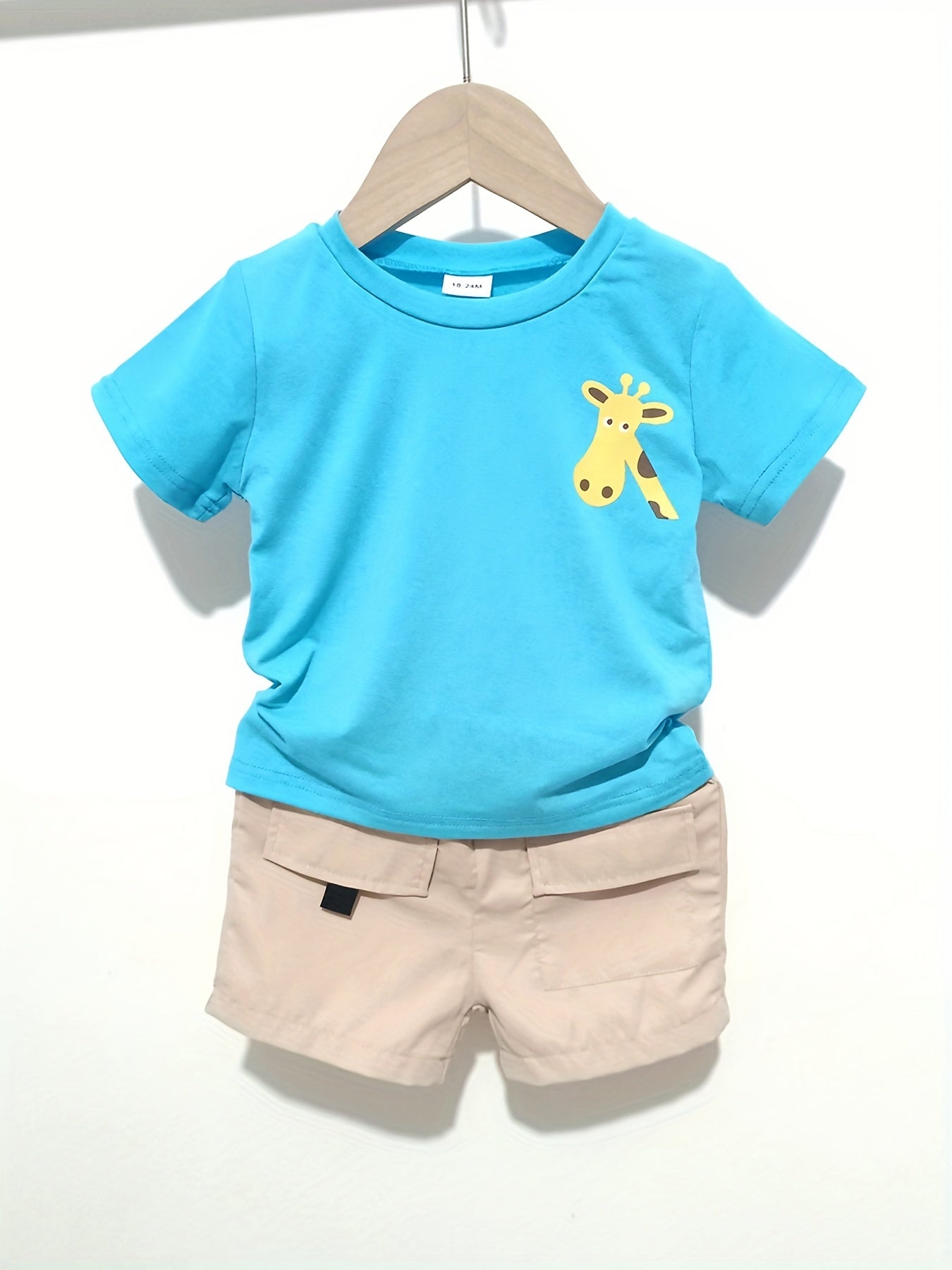 Toddler Boy's Cartoon Giraffe Pattern 2pcs T shirt & Cargo Shorts Set Outfits