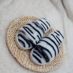 Women's Lightweight Flat Slippers Plush Indoor Shoes