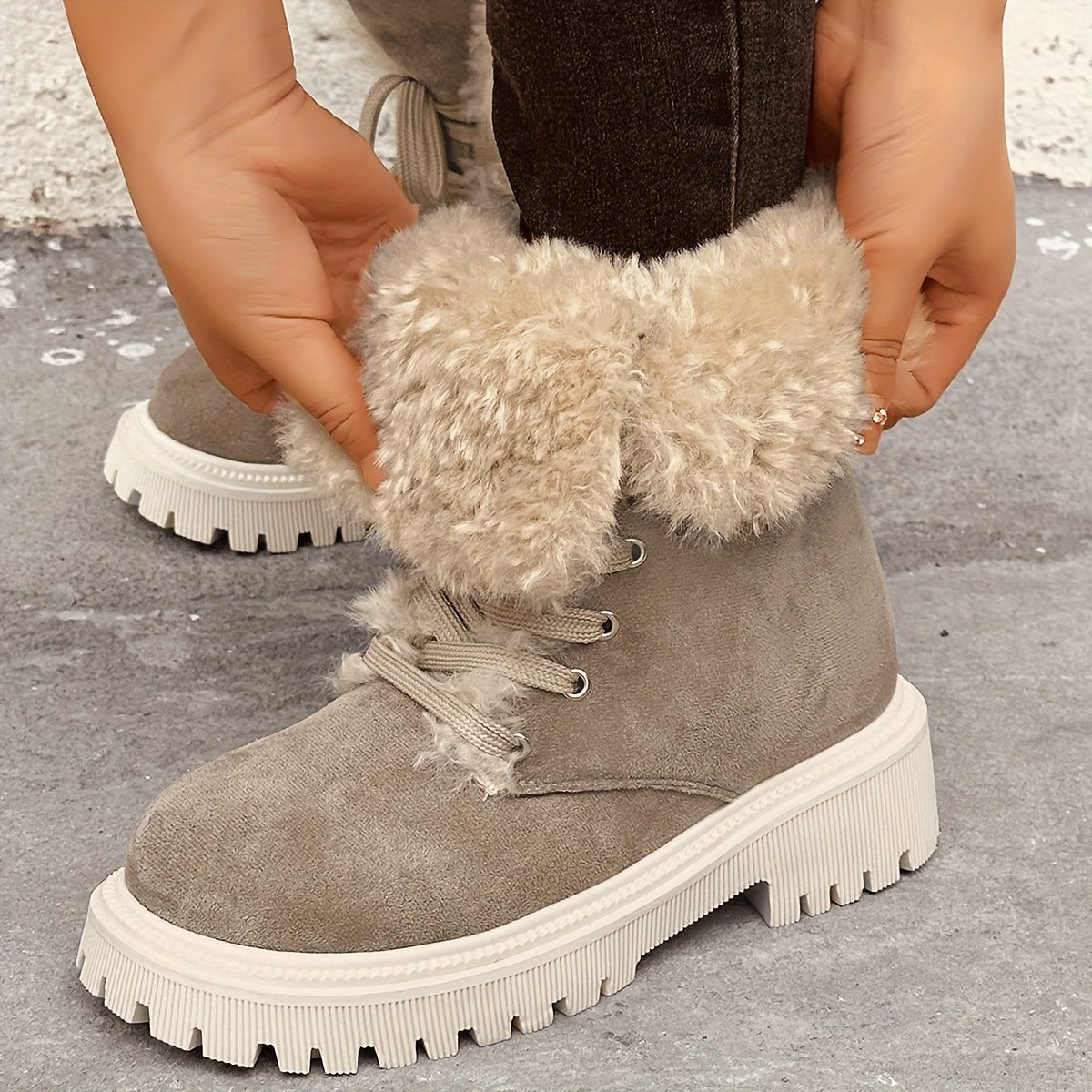 Women's Chunky Heel Plush Boots Lace Up Outdoor Boots