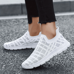 Women's Plaid Pattern Socks Sneakers Lightweight Knit Walking Shoes