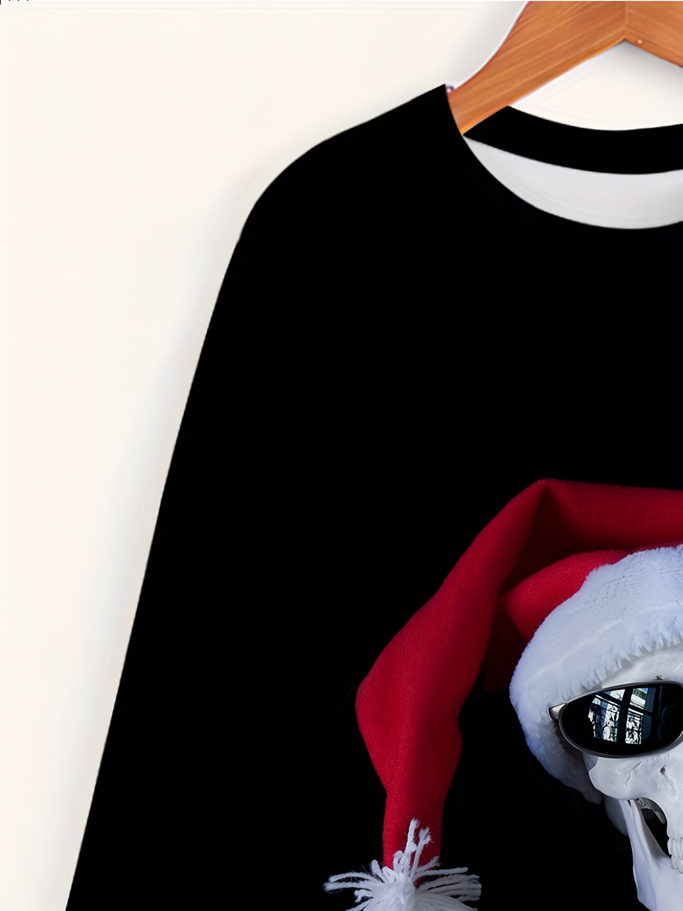 Skull Christmas Hat Print Men's Long Sleeve Graphic Tee