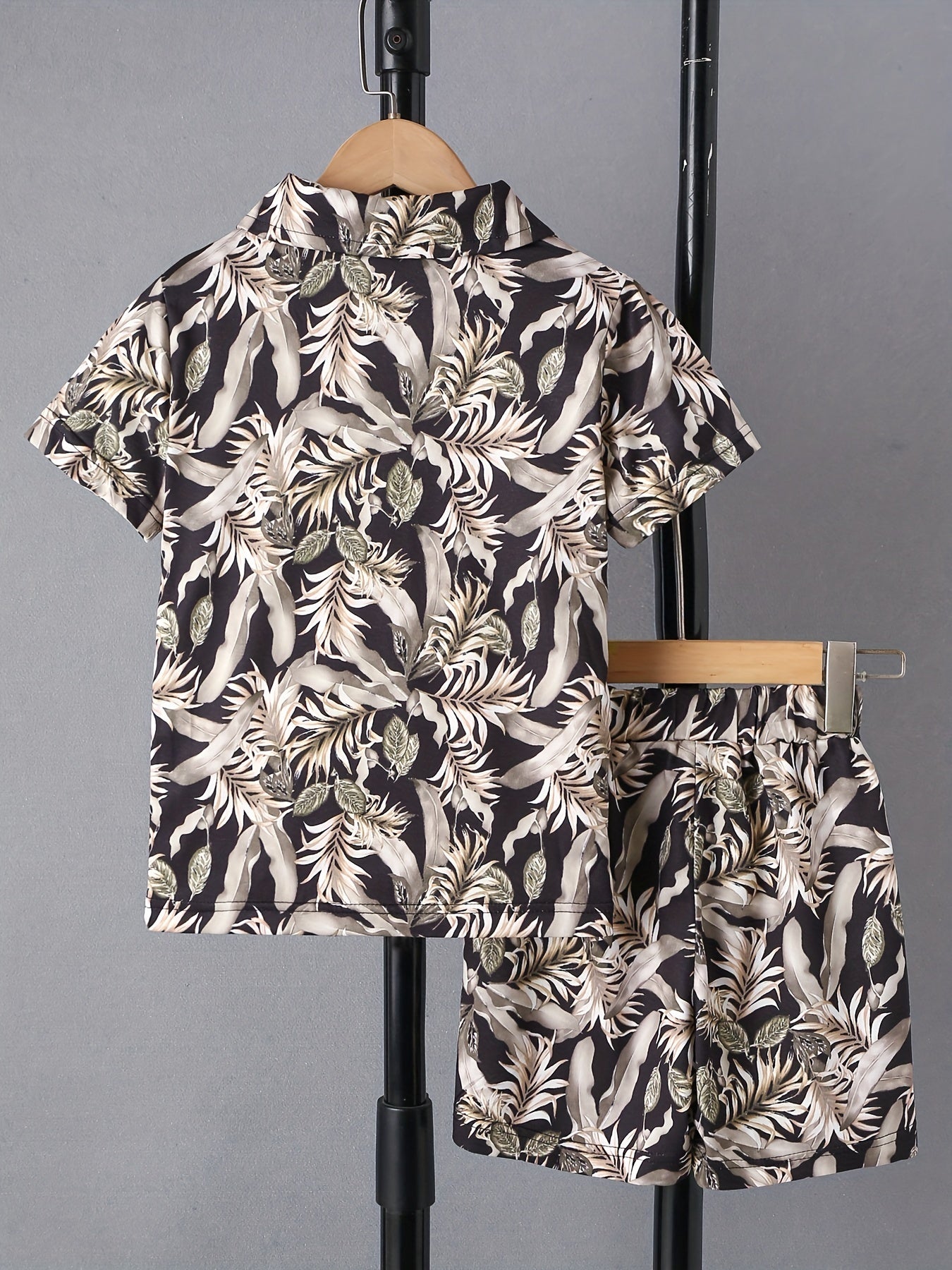 Boys Tropical Graphic Shirt & Shorts Set for Beach Vacation