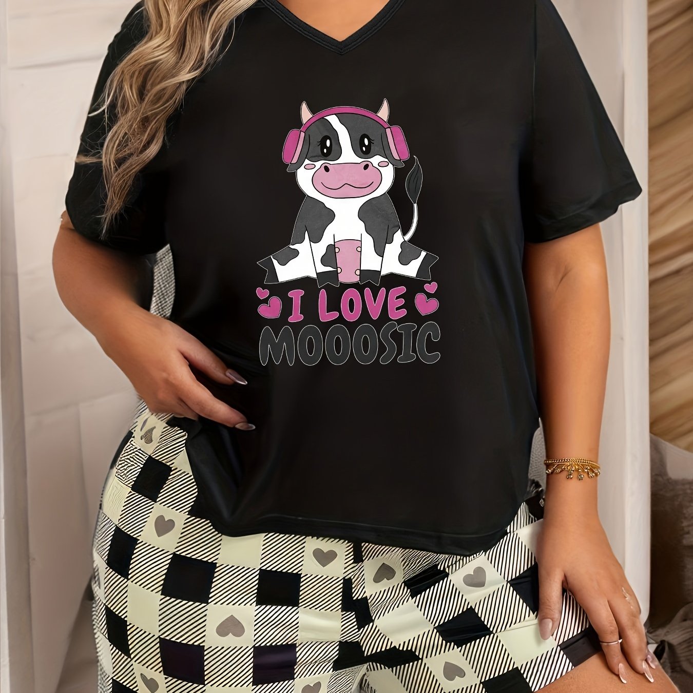 Floral & Cow Print Plus Size Short Sleeve V Neck Loungewear Top