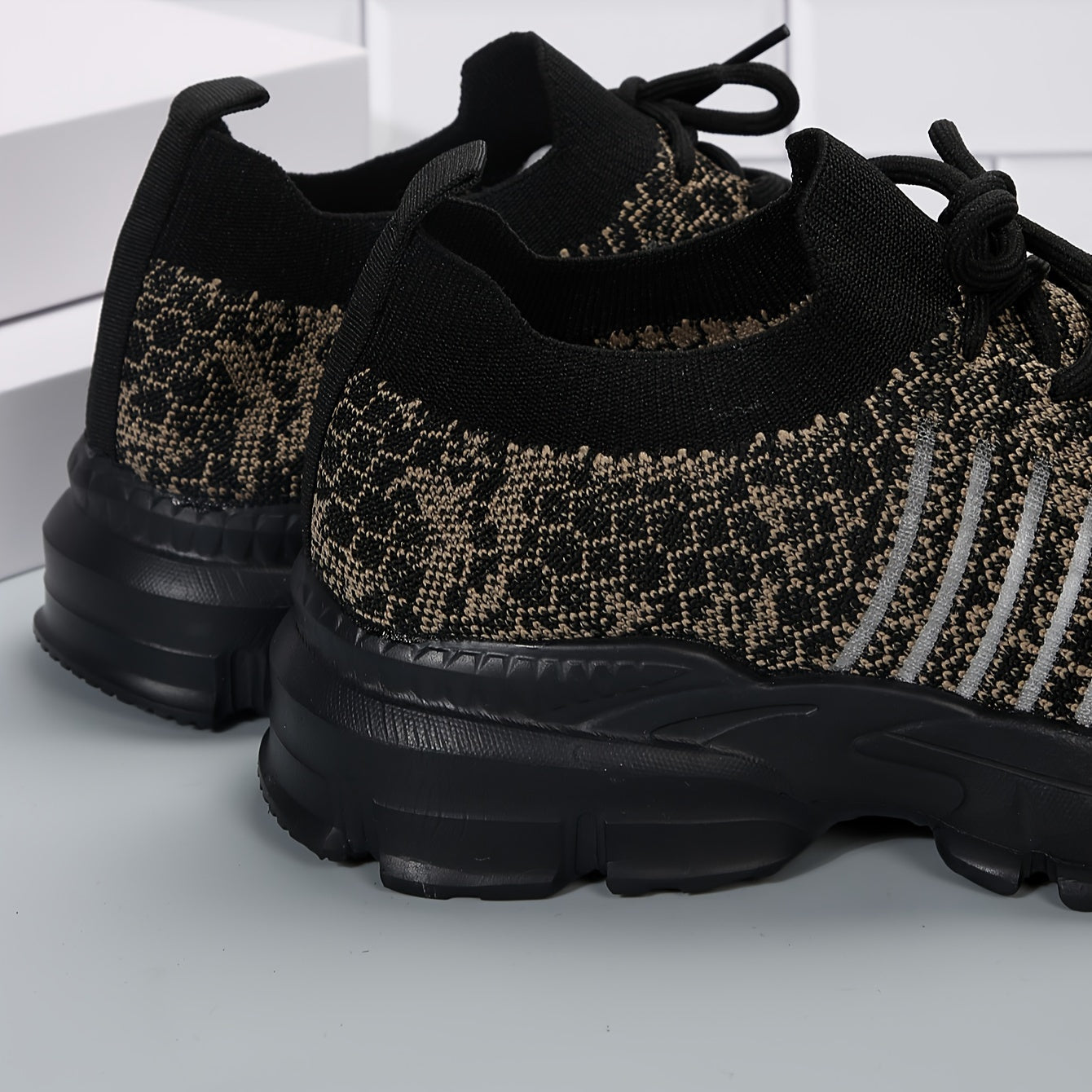 Women's Mesh Lace-up Road Running Shoes Lightweight Breathable Comfortable