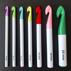 7pcs Colorful Plastic Crochet Hooks Set 7.0mm-20mm