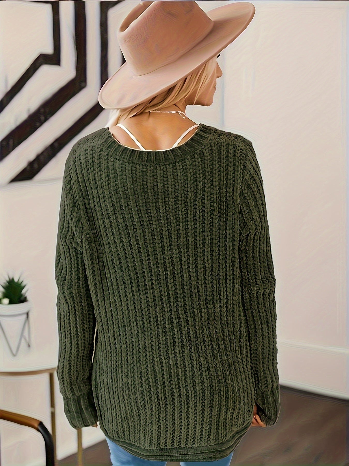 Women's Plus Solid Long Sleeve Round Neck Sweater