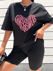 2pcs Heart Graphic Crew Neck T shirts & Solid Shorts Activewear