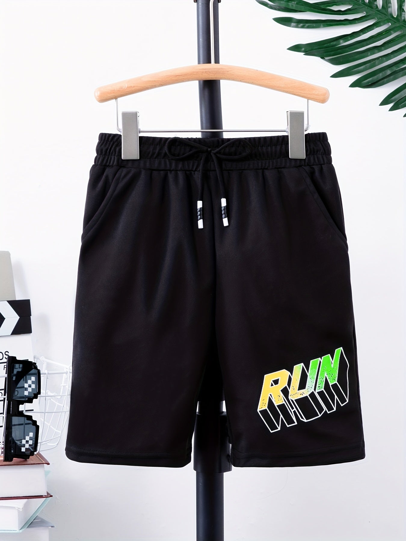 Boys RUN Letter Print Quick-drying Shorts for Summer