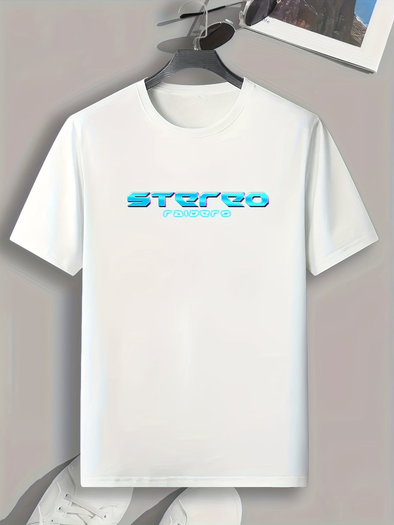 Letter Pattern Print Men's Sports T-shirt