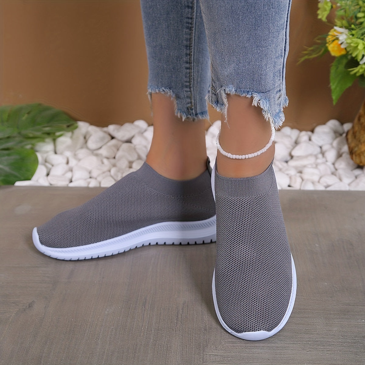 Women's Solid Slip On Sneakers Breathable Knit Flat Shoes