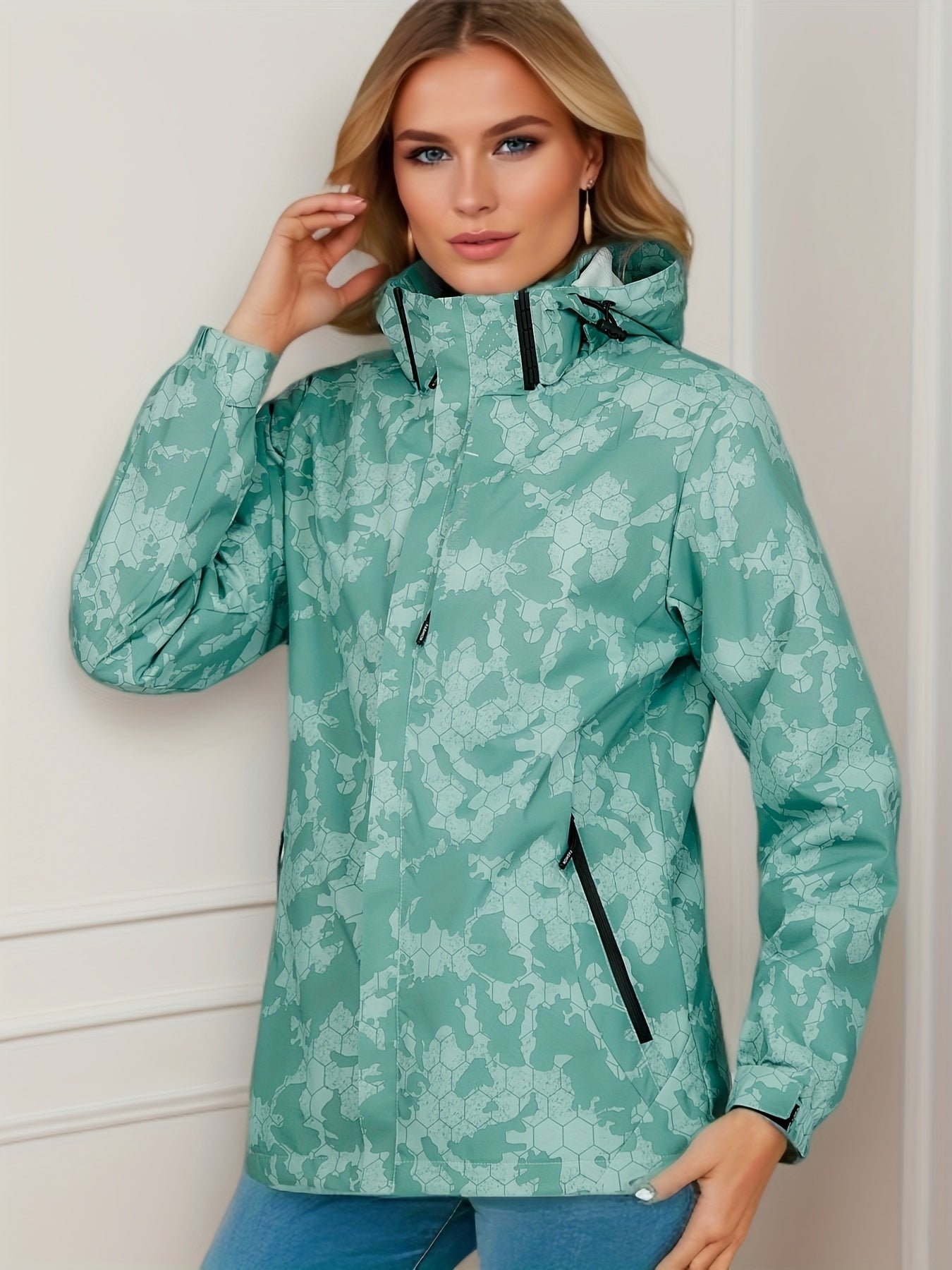 Waterproof Windproof Mountaineering Jacket with Detachable Hood