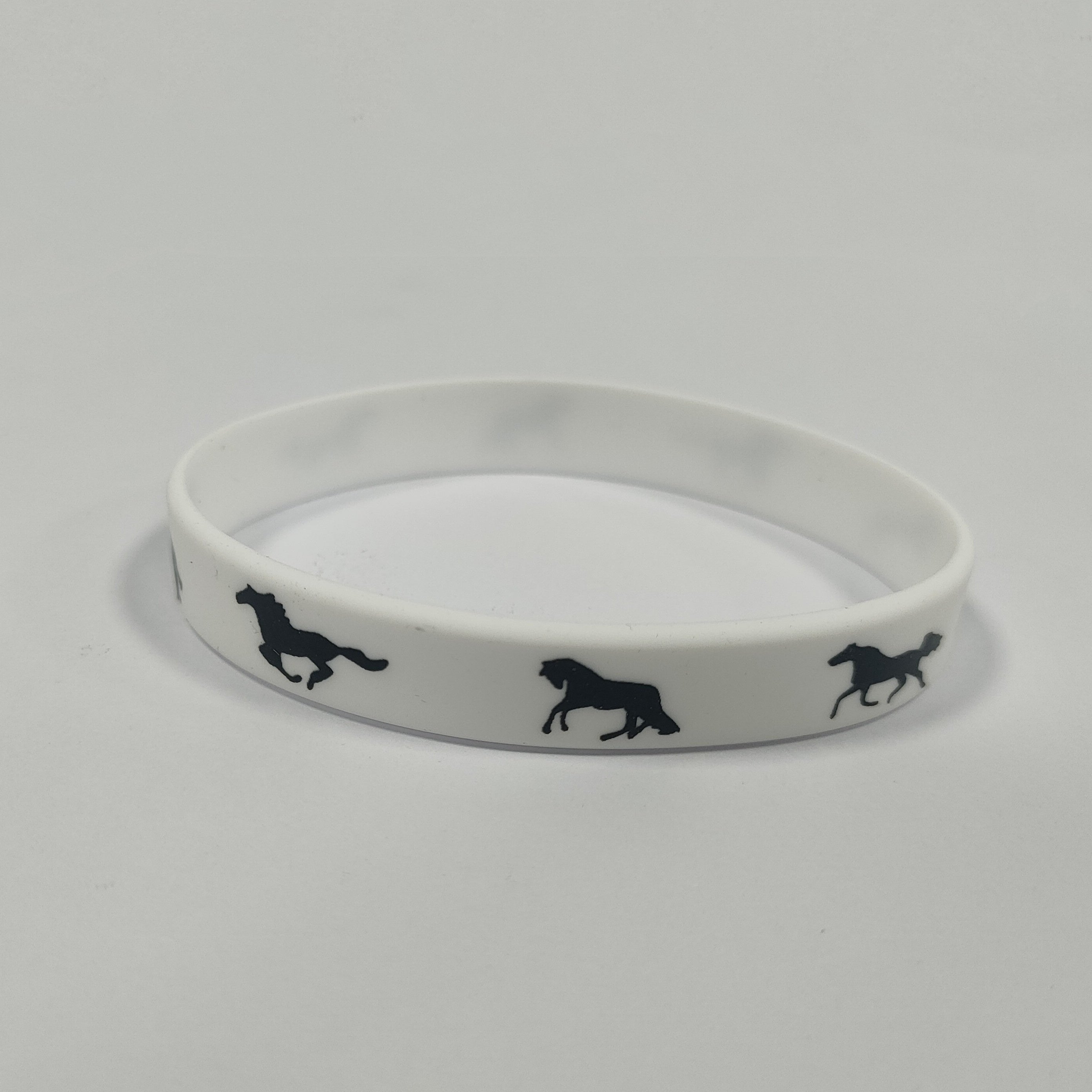 4pcs Solid Color Silicone Horse Bracelets For Party