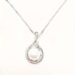 Women Pearl Pendant Necklace Charms Neck Jewelry